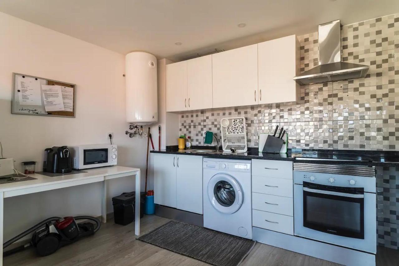 Encantador Apartamento A Frente Da Praia Do Sunset Фигейра да Фош Екстериор снимка