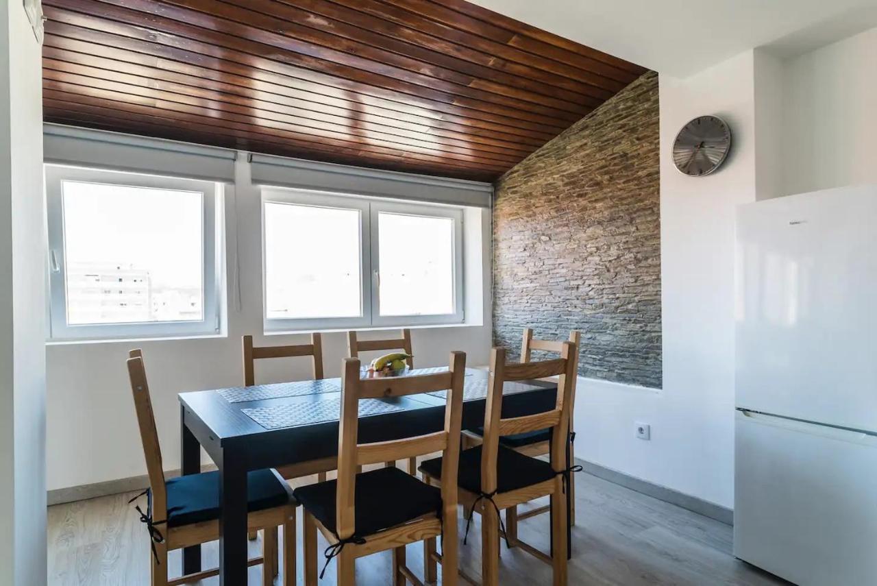 Encantador Apartamento A Frente Da Praia Do Sunset Фигейра да Фош Екстериор снимка
