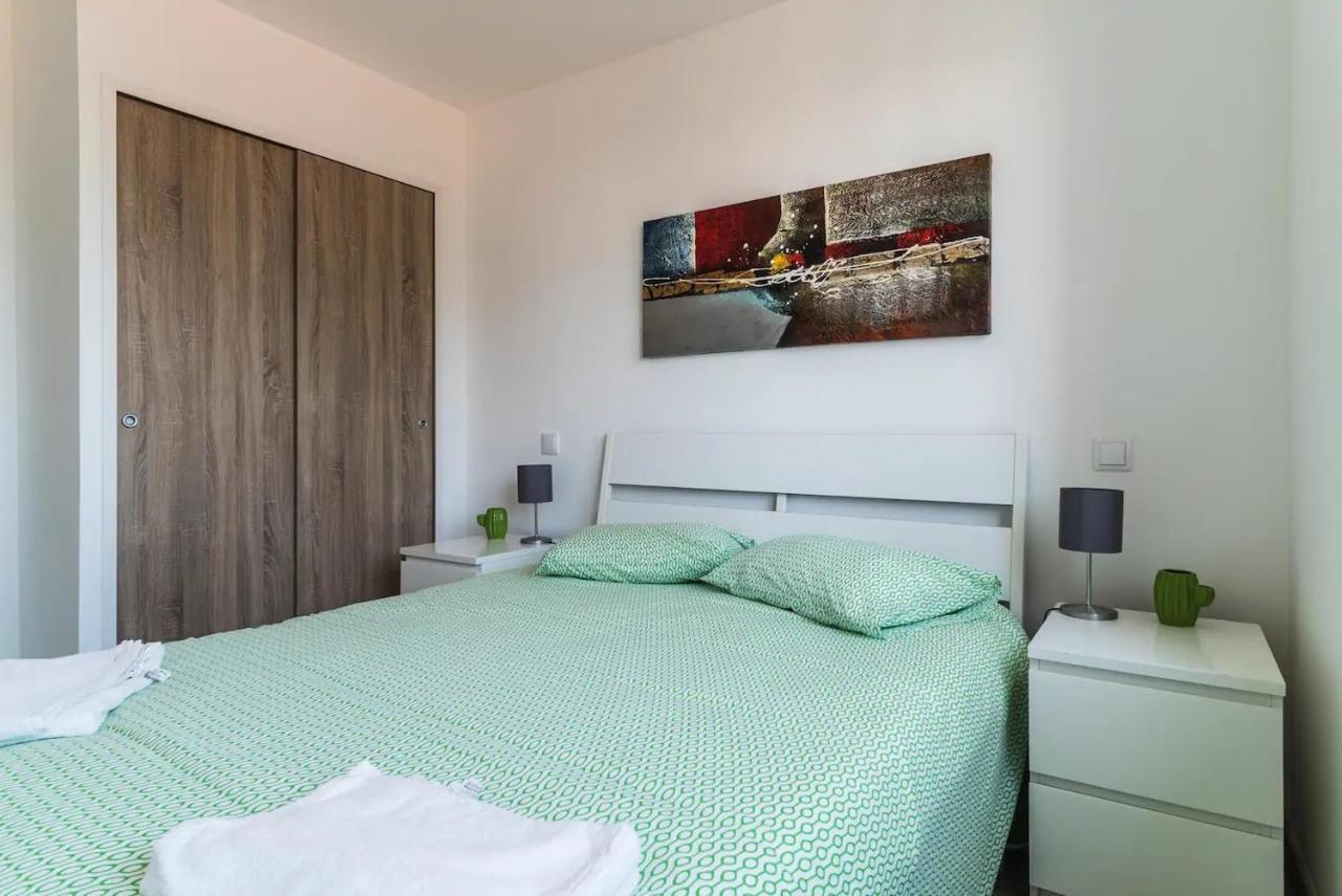Encantador Apartamento A Frente Da Praia Do Sunset Фигейра да Фош Екстериор снимка