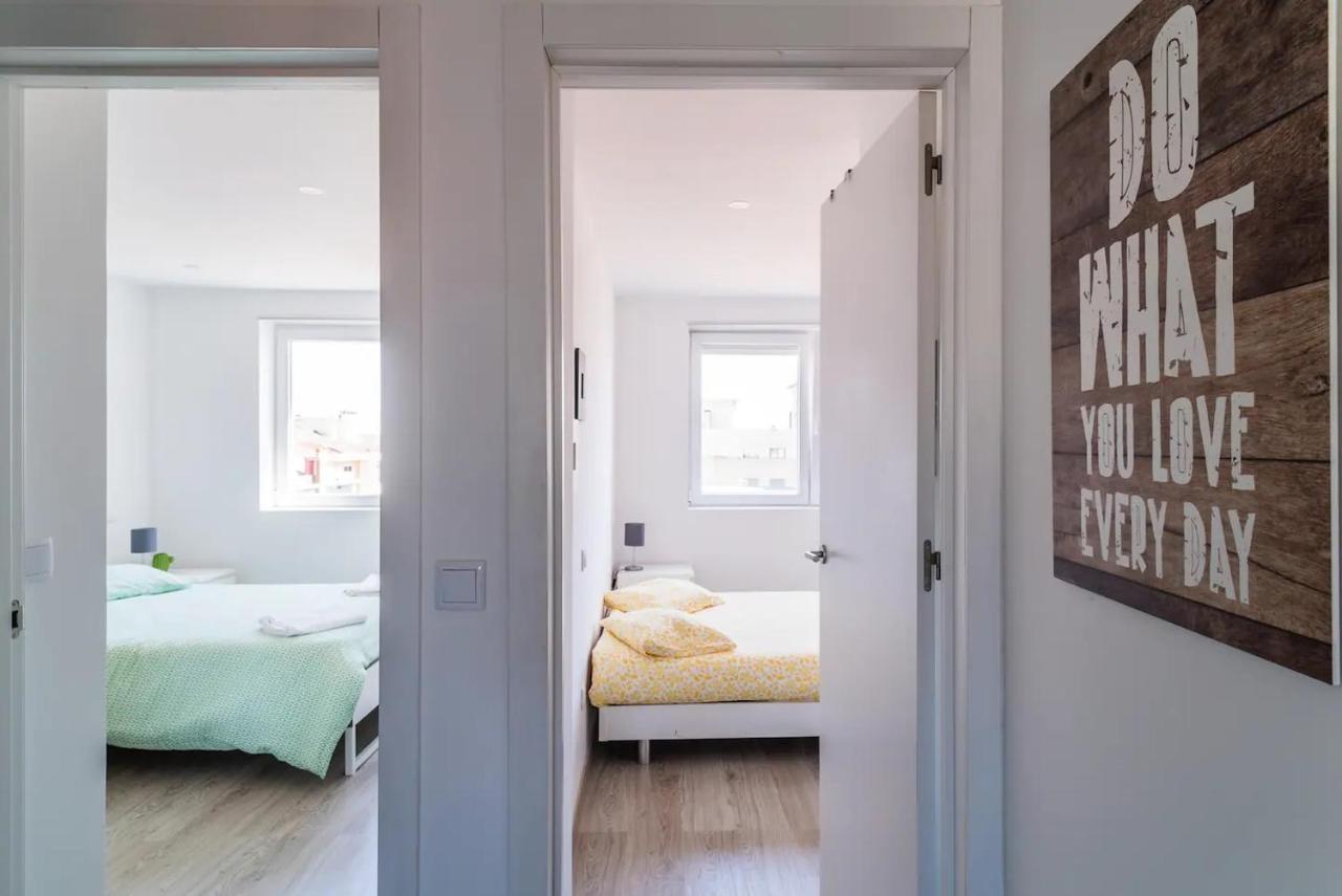 Encantador Apartamento A Frente Da Praia Do Sunset Фигейра да Фош Екстериор снимка
